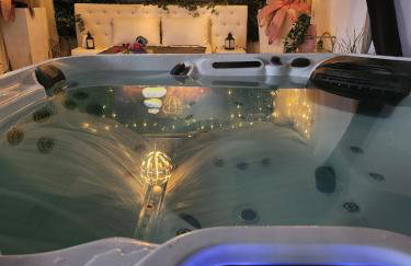 ADULT ONLY relax escape apartment hottub - Foto 14