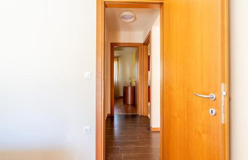 Charming Orange Apartment with Private Pool and Garden Oasis - Foto 25