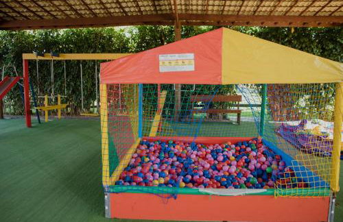 Flat Guarajuba Beira da Praia pé na areia - Foto 32