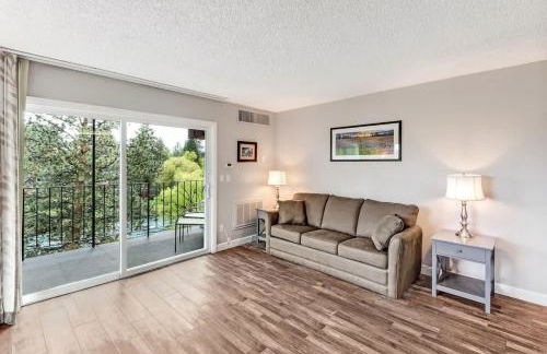 Riverfront Condo with Amazing View - Downtown Bend - Foto 22