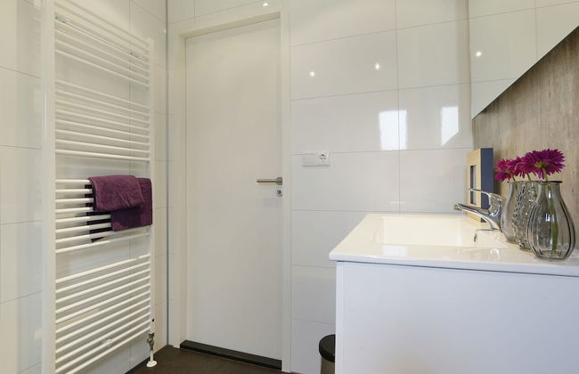 Wellness Forest Retreat - Photo 13