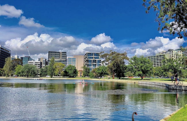 Deluxe and Brand New Lakeside Apartment - Foto 37