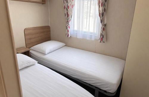 PG173 Golden Palm Resort 6 Berth Caravan With Decking - Foto 28