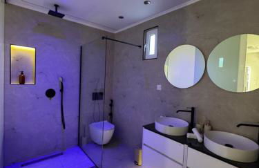 Aphrodite Residence by Elysium Collection - Photo 1