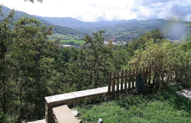 2-bed Borgo val di Taro Apt w/ Private Terrace - Foto 30