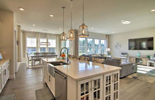 Modern Lewes Home with Deck, Grill and Pond View! - Foto 10