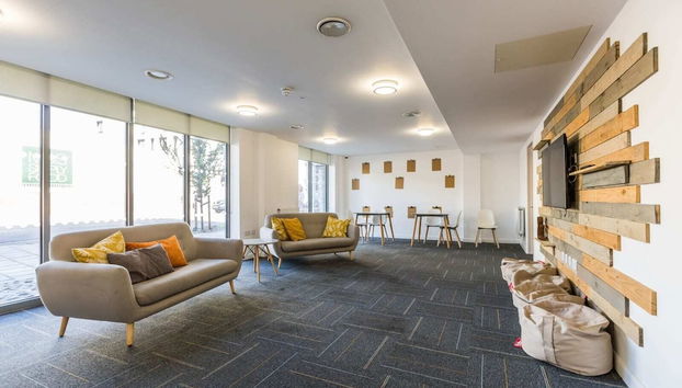 Student Only Stoneworks - Foto 2, Zona de estar del vestíbulo