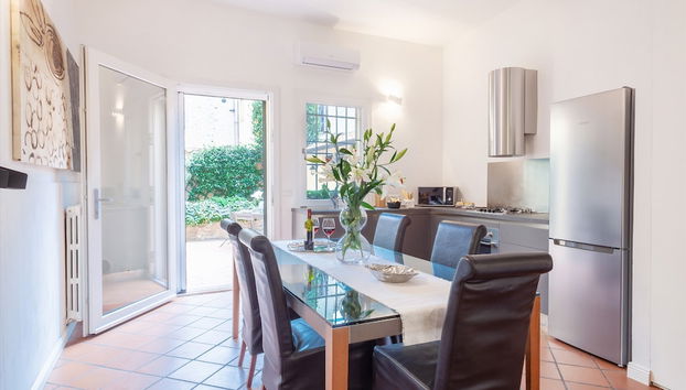 GuestHost - L'angolo segreto nel pieno centro di Ferrara - Foto 2, Immagine principale