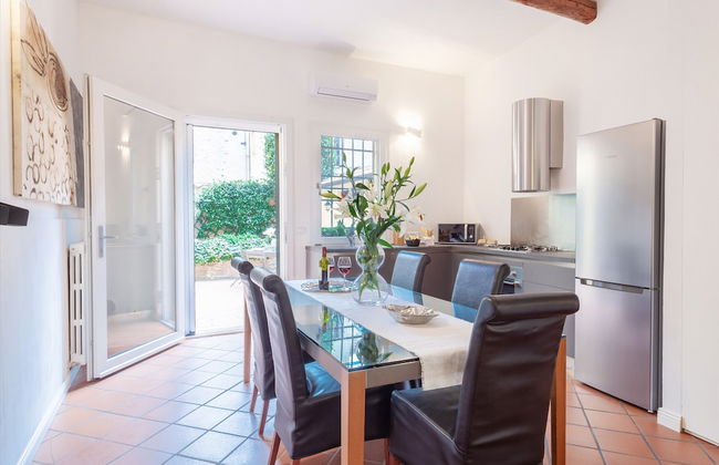 L'angolo segreto nel pieno centro di Ferrara - Foto 1