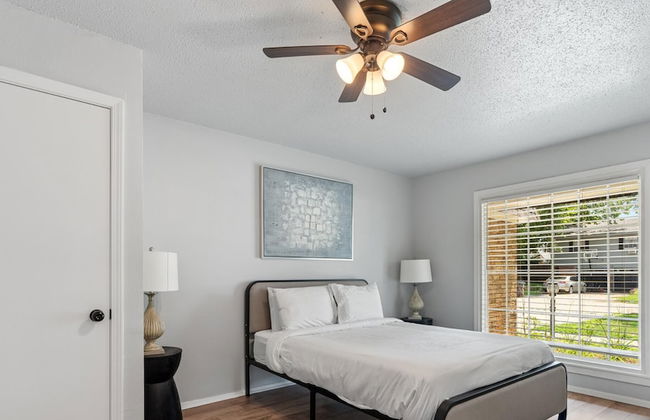 Spacious 8BR Modern Retreat Pool Table RV - Photo 23