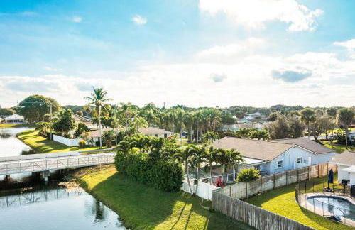 Heated PoolFire PitOutdoor KitchenCorn Hole - Foto 52