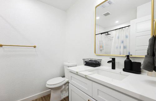 Best of Desoto 4BR, 3BA with Pool, HotTub, Cinema - Foto 35