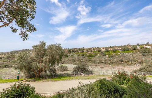 Spacious Luxury home in Gated Community with Resort Pool & Scenic Views - Photo 52