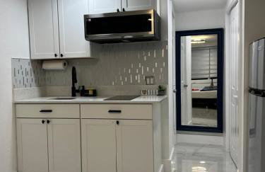 AMIRI Hollywood 5 mins from Hard Rock Stadium & The Guitar - Foto 65