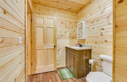 Hike and Fish Marlinton Cabin with Fire Pit and Views! - Foto 13