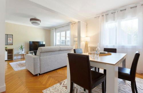 Les Capucines - Appt proche Talensac avec parking - Foto 10