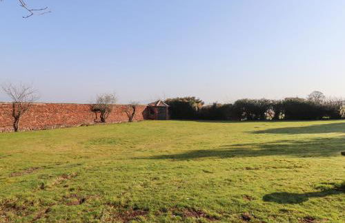 Cheviot Manor - Photo 49