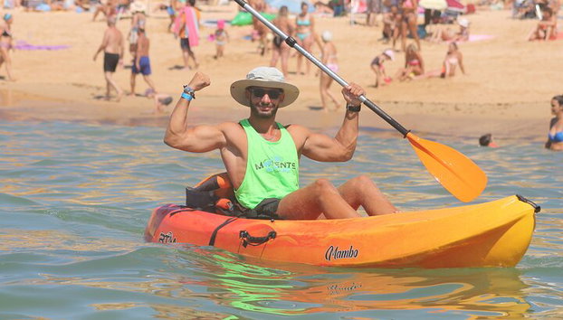 Alquiler de kayak en la playa de Armação de Pêra, Algarve, Portugal - Foto 3