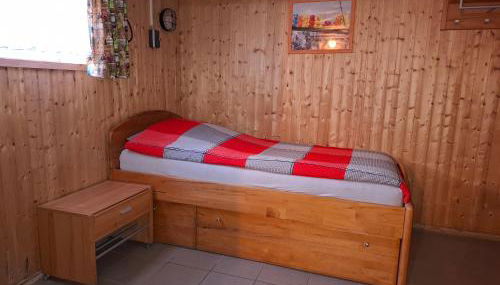 Gästezimmer Monika für Radtouristen, Geschäftsreisende und Monteure mit eigenem Bad im Souterrain - Foto 2