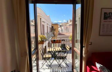 Santa Maruzza - Apartment with Balcony View, 5 Min Walk to Teatro Massimo & Cathedral - Foto 22