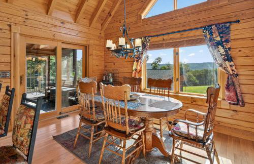 Mountain Escape on 6 acres w Hot Tub & Privacy - Foto 19