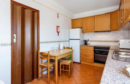 Luminous 3BDR Apartment W/Balcony by LovelyStay - Foto 8