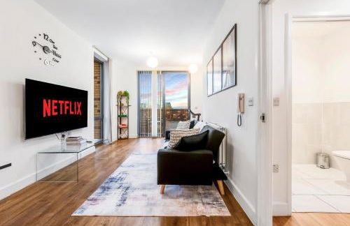 Modern 3-Bed Penthouse with Terrace & Gym, Near Canary Wharf, Weekly deals - Foto 16