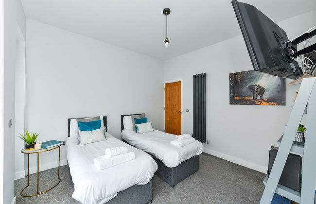 Long Eaton Modern 4bed House - Foto 2