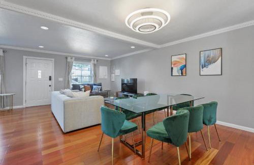 @ Marbella Lane - Buckingham Place Laundry + P - Photo 25