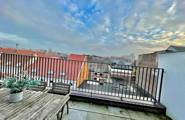 Modern 2BR Penthouse Near Diamond District by Oneluxstay - Foto 59