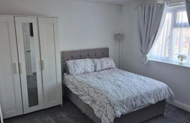 5 min from airport, luxury 2 bed apartment - Foto 7