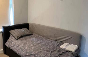 Cozy 2 Bedroom Home in Hucknall, Perfect for a Relaxing Getaway - Foto 10