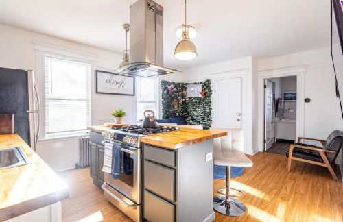 Spacious&Gracious- 5BR Fam-Friendly near I95&Shops - Foto 34