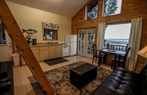 Delightful Waterfront Cabin near the Chugach National Forest, Alaska - Foto 8