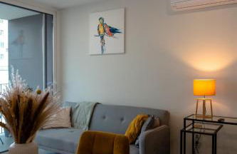 Modern apartment with balcony and free parking - Foto 2