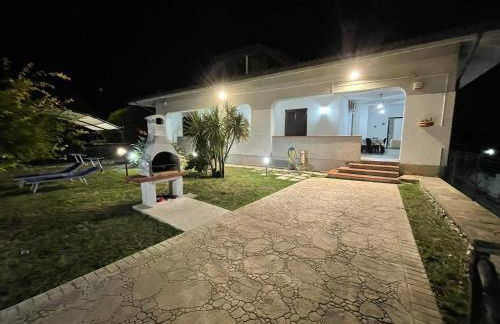 Villa Lidia & Attico degli artisti, free pets , giardino recintato e attrezzato - Foto 61