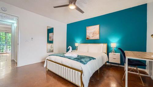 Your 2B Getaway - Steps 2 Dtwn - Sleeps 6 - Pool and Prkg - Foto 3