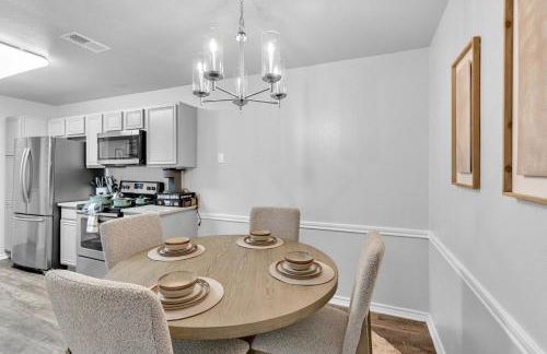 The Sunset Suite 3Bd 2Bath Att Garage Pvt Yard - Foto 26