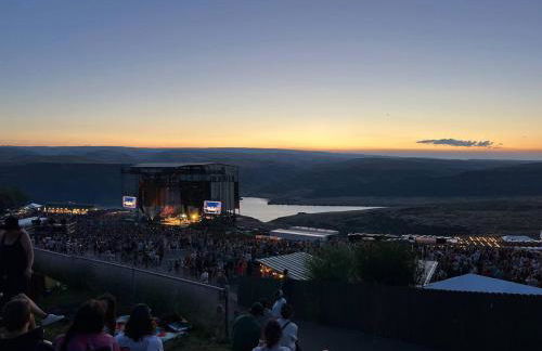 The Starlight Lounge Cave B Ridge Escape and Wine - Foto 16