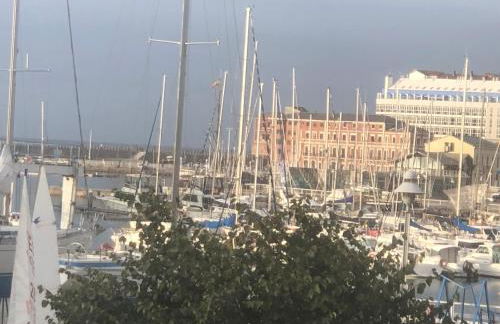 1 linea de playa puerto deportivo Vistas al mar recién reformado - Photo 52