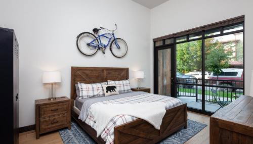BEST Location, Large & Modern, Glacier Avails! - Foto 3