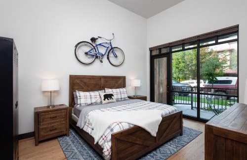 BEST Location, Large & Modern, Glacier Avails! - Foto 3