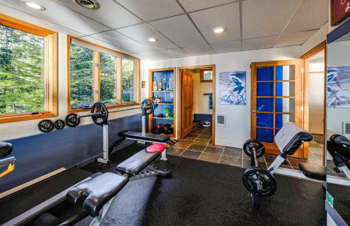 Hot Tub and Whale Watching! Scenic Sitka Escape - Foto 20