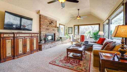 Spacious Manitou Home with Views in Central Location - Foto 3