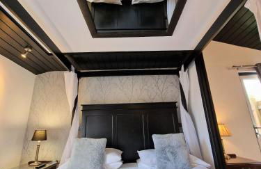 Ochil 9 with Private Hot Tub - Fife - Loch Leven - Lomond Hills - Pet Friendly - Photo 4