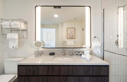 Luxury 2BD-2BA View-Gym-Rooftop - Foto 40