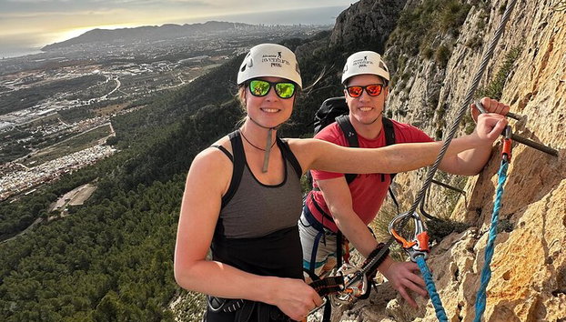 Experiencia de Escalada de Medio Día en Vía Ferrata del Ponoig - Foto 5