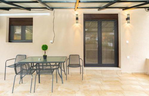 Sefis House - Photo 11