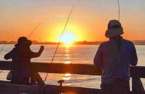 2 bedroom bungalow with hot tub - Photo 26