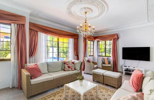 Sunshine House - Photo 13